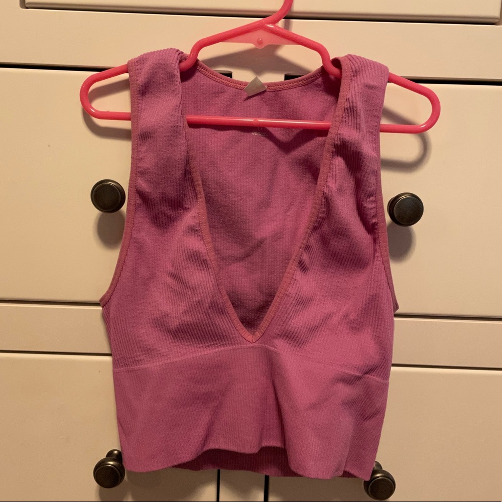 hot pink urban outfitters crop top